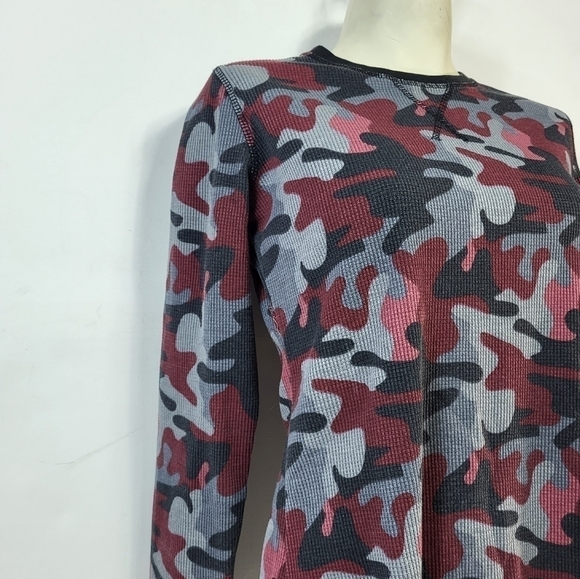 Cabela's Camo Long Sleeve Top - Picture 3 of 6